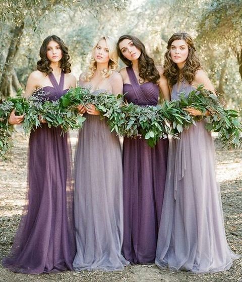 Brautjungfern in Lavendel und lila Kleider, die Aussehen matching und sehr chic