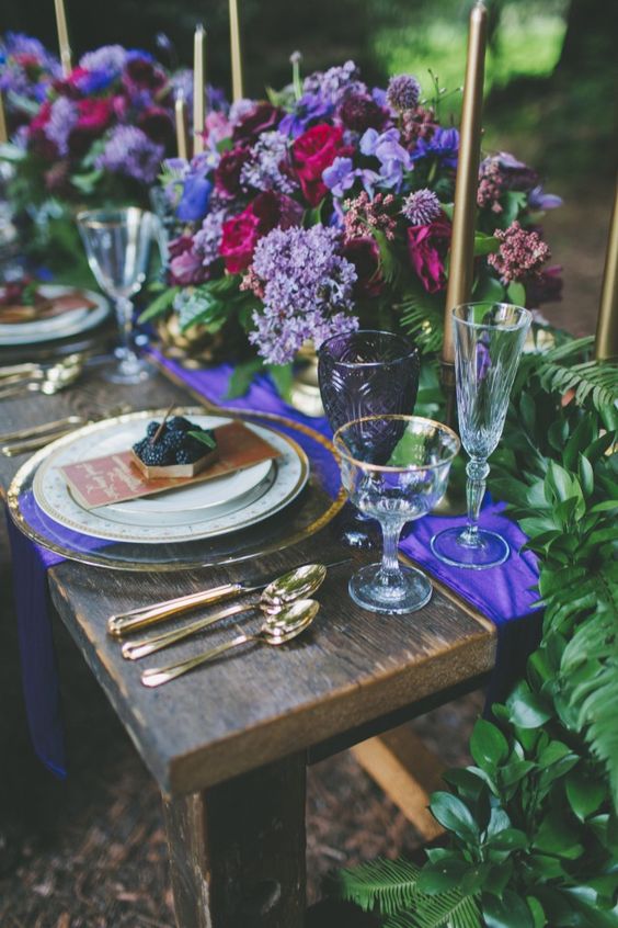chic und kühn, Flieder, lila, blau und fuchsia Blume, Tisch Dekor