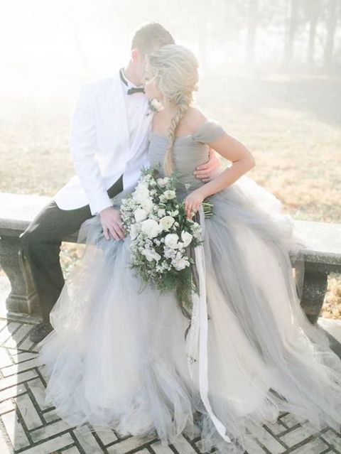 von der Schulter Hochzeits-Kleid für eine nicht-traditionelle Braut, die will einige elegante und zeitlose Farbe
