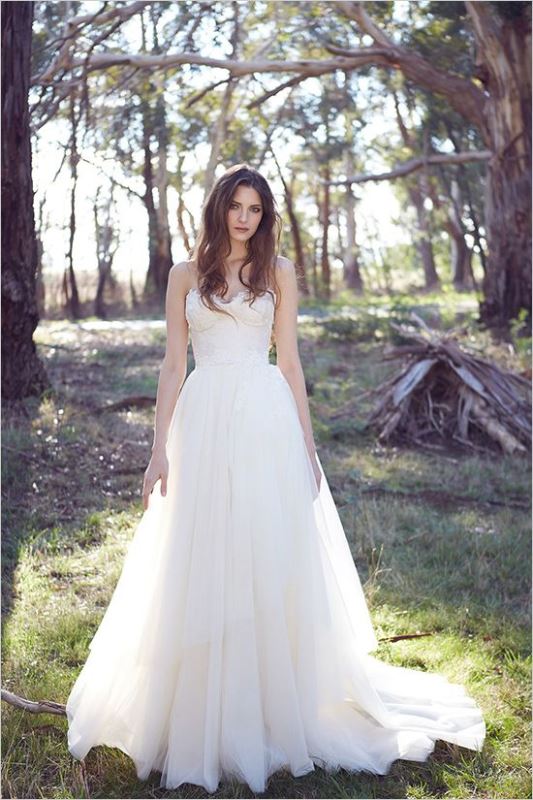 Picture Of stylish and pretty backyard wedding dresses 10