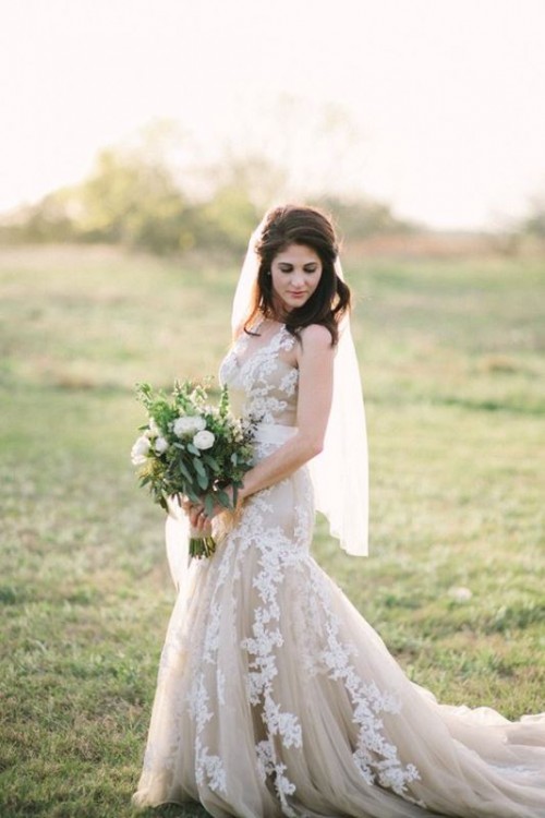 30 Stylish And Pretty Backyard Wedding Dresses - Weddingomania
