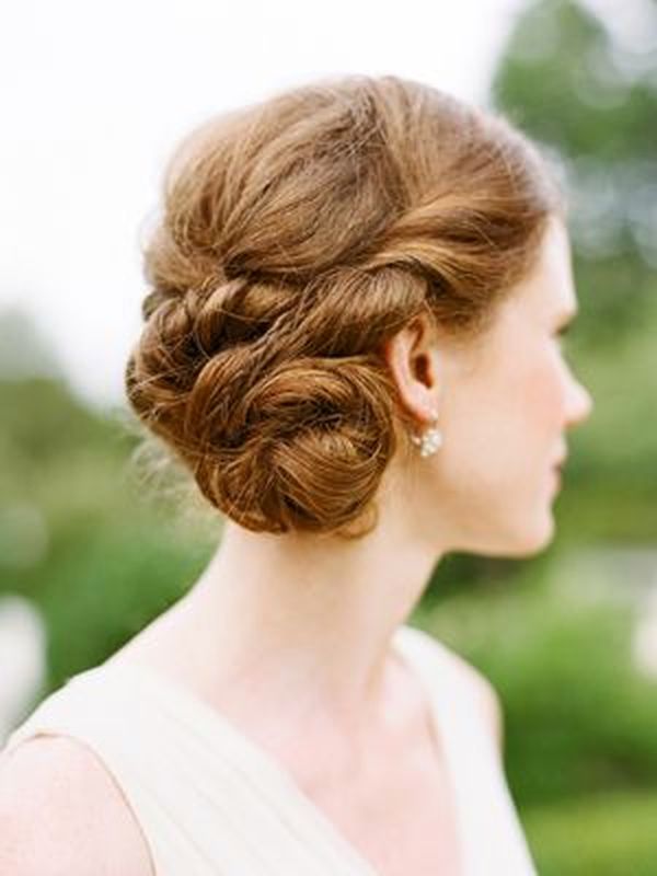 A twisted side updo with a textural top is a chic and elegant hairstyle idea to go for