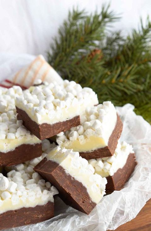 chocolate fudge topped with marshmallows will make you feel Christmas at once and will scream holidays