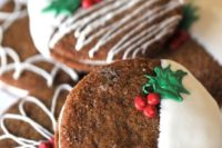 whoopie pies with frosting, berries and leaves made of frosting will remind everyone that it’s Christmas