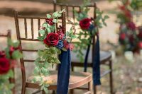 navy ribbons, white and navy blooms and greenery are adorable for contrasting and chic look in the fall