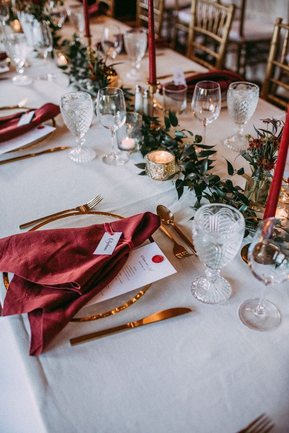 a stylish Christmas wedding table decor