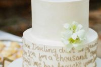 a simple yet cute buttercream wedding cake