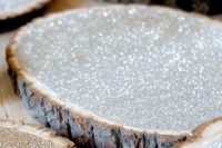 silver glitter wood slices are great for creatign centerpieces on them or can be given as wedding favors – these are pretty coasters