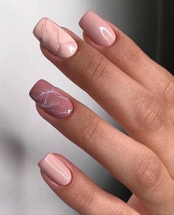 a pink and mauve marble wedding manicure is a chic and glam idea for any modern bridal look