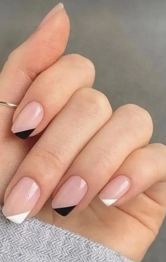 blush nails with black and white color block touches are a great option for a modern bride, not only in spring but also in other seasons, too