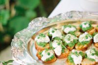 fava bean toasts are delicious and very healthy, it’s a win-win idea for a vegan wedding or a usual one