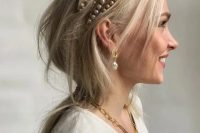 a triple pearl headband plus another pearl embellished one for a boho bridal look and a touch of ancient chic