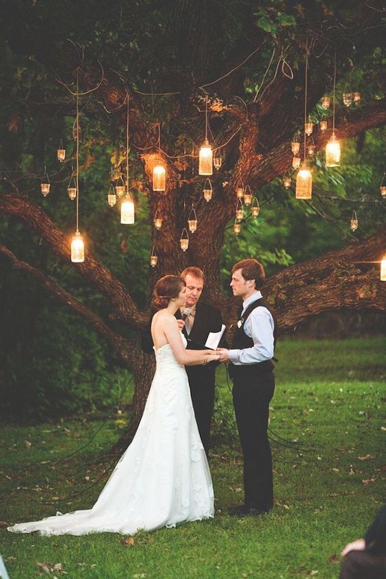 hanging candle lanterns and pendant lamps are amazing to illuminate your wedding ceremony space