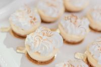 mini cheesecakes topped with meringues are delicious and very refined wedding desserts you will definitely enjoy