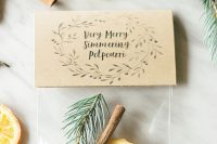 a Christmas potpourri with citrus, evergreens, cinnamon and spices is an amazing wedding favor idea with a great scent