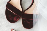 burgundy velvet sandals for a wedding in a warm place, the texture will hint on the season