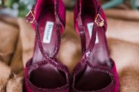 fantastic fuchsia shoes with snake leather edges and X straps are a great statement in your look