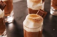 little s’mores pudding shots are amazing wedding desserts and drinks in one, perfect for a cold day wedding