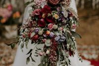 a stylish fall wedding bouqet