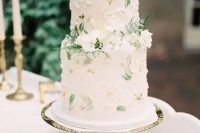 a cute spring wedding cake