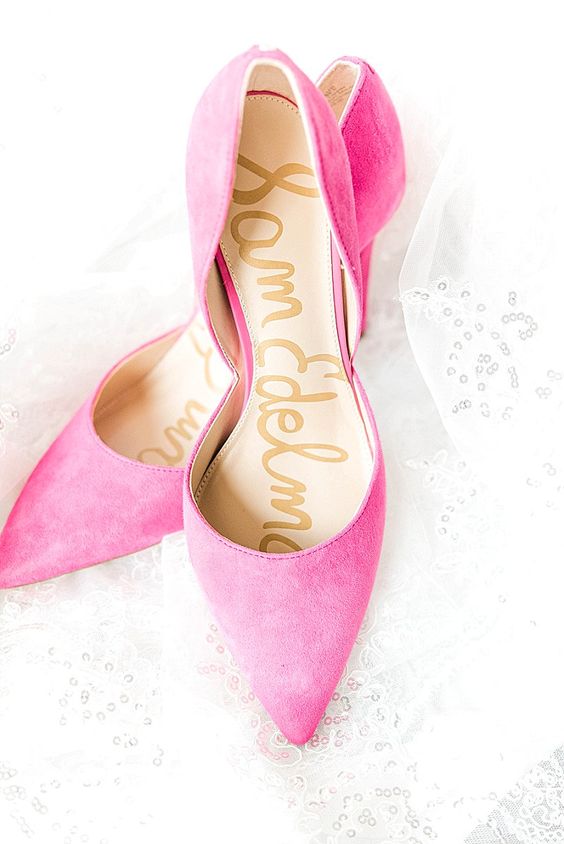 hot pink pointed toe wedding shoes are amazing for spring or summer weddings
