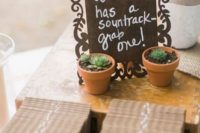 vinyl or discs with your favorite music to let your guests remember about your wedding as long as possible