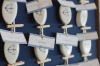 floating key chains are personalized, and also act as seating cards to let guests know which seat to sit at