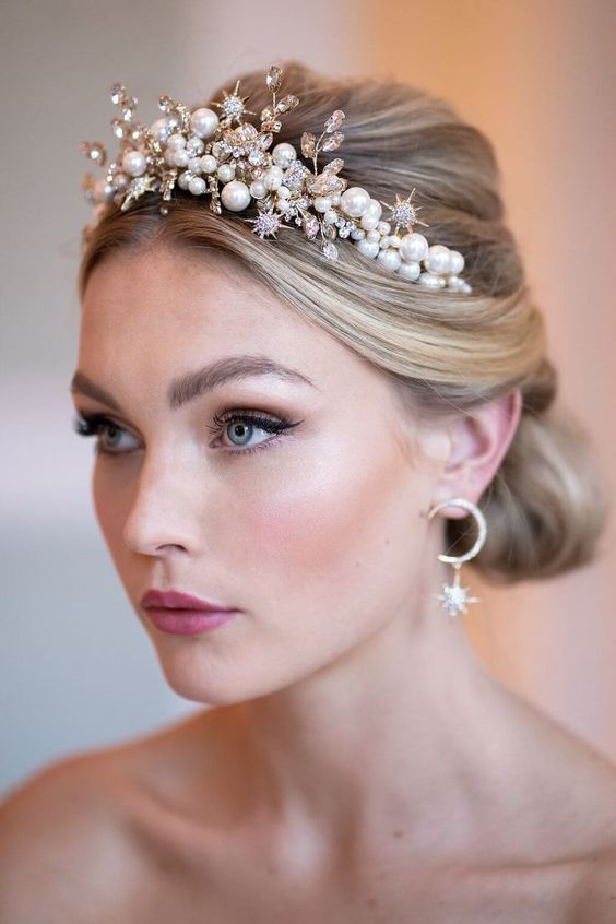 a breathtaking pearl and rhinestone star bridal crown will make your bridal look ultimately beautiful and fantastic