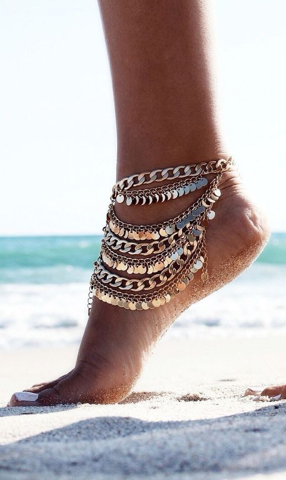 a fabulous layered gold chain anklet with multiple gold chains is an amazing idea for a boho beach bride