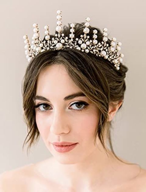 a sophisticated pearl bridal crown is a fresh idea for those who want to wear pearls but in a more creative way