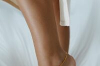 catchy minimalist gold chain anklet is a gorgeous accessory that you can wear for your modern or minimalist bridal look