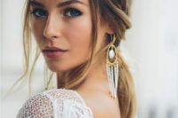 gorgeous boho pearl earrings of gold rings, baroque pearls and pearl tassels look bold and chic