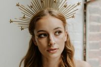 a gold spike and star crown is a gorgeous idea for a celestial bride, it’s statement-like and bold