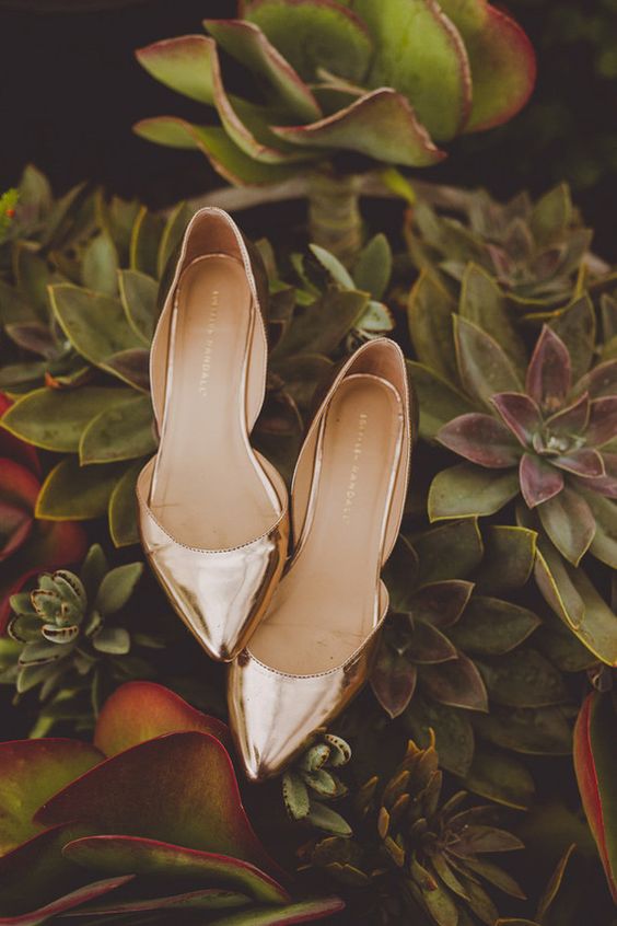 shiny gold wedding shoes are a chic solution for a wedding, and they can be worn afterwards, for parties and dates