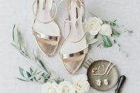 shiny metallic strappy heels for a glam summer bride look very bold and very statement and will let your feet breathe