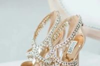 a lovely velvet wedding shoes