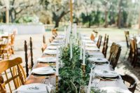 an awesome winter backyard wedding table decor idea