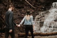 if you are two wanderers, you can go for a forest, mountain or waterfall engagement that will guarantee a great backdrop