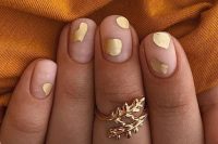 matte nude nails with touches of gold is a glam and out of the box idea suitable for any wedding season