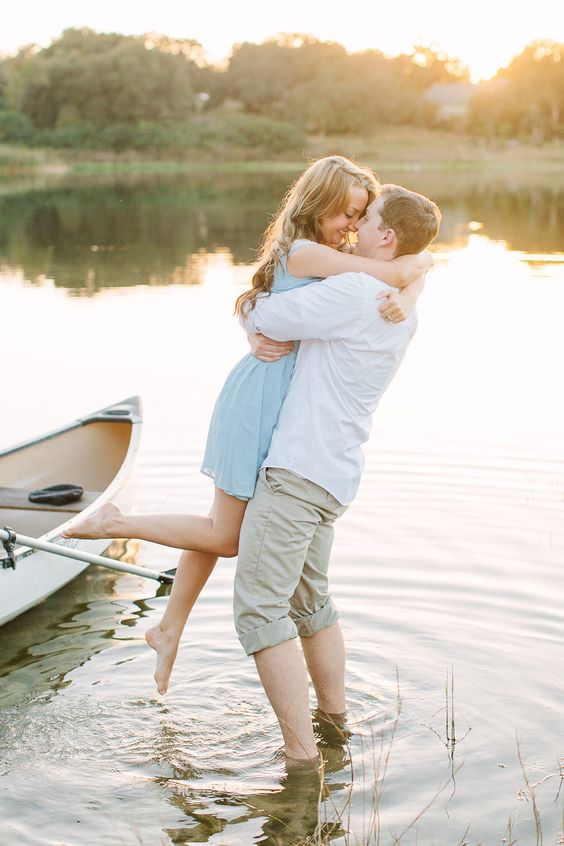 riding a boat and enjoy outdoor walks is a great idea for a spring engagement photo shoot