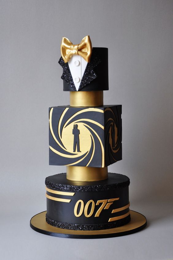 a James Bond themed groom's cake will be a nice idea for a fan of this film series and his friends will be delighted, too