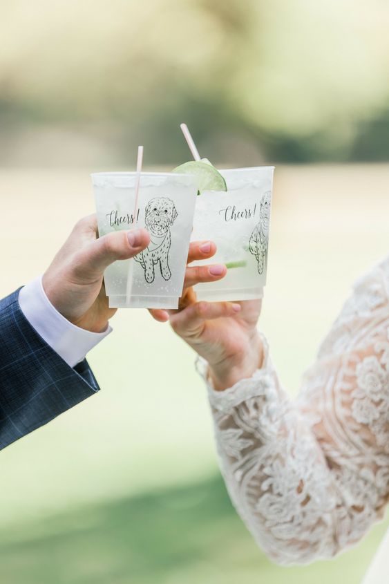 custom drink cups with your gone pet printed are a very cute and lovely idea for a wedding