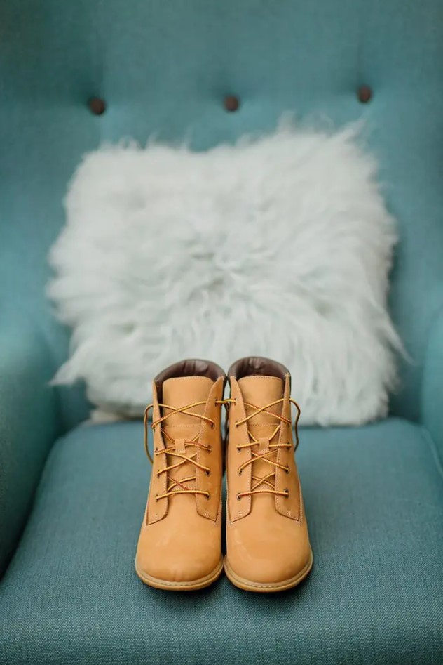 comfy amber boots instead of usualy shoes will be a lovely idea that will make your walking in the landscapes comfier