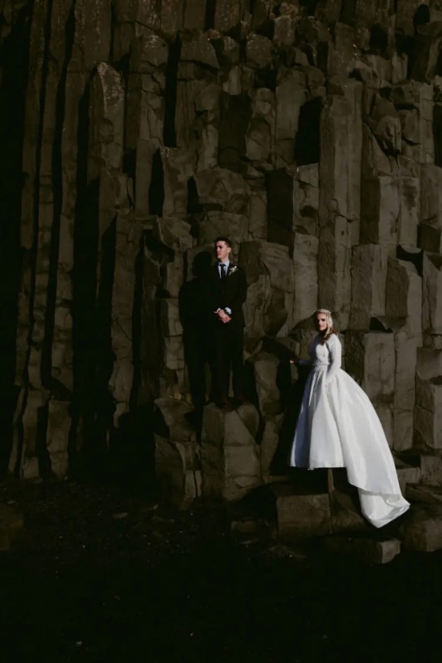 go to the most famous Icelandic places to take portraits or just to have a walk after your wedding ceremony