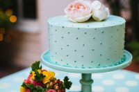 a cute summer wedding cake