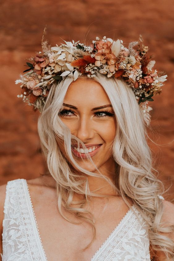 a cute boho flower crown for a fall wedding