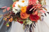 a stunning fall wedding bouquet