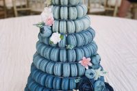 an awesome beach wedding cake alternative