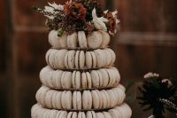 a cute fall wedding cake alternative