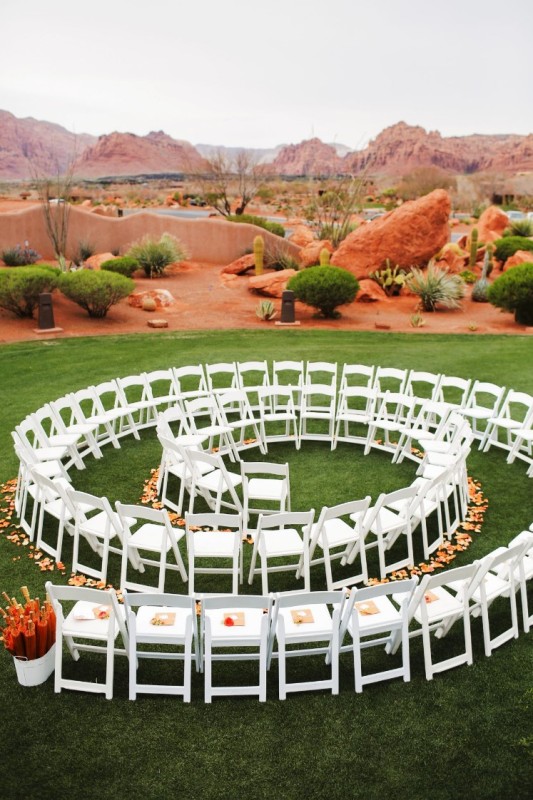 this swirled seating arrangement meant that the bride had a chance to walk past each guest on her trip down the aisle